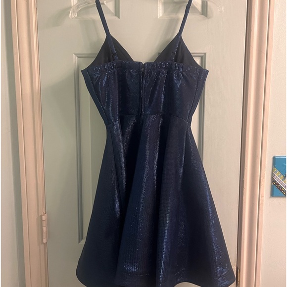 juniors dress - Picture 2 of 2